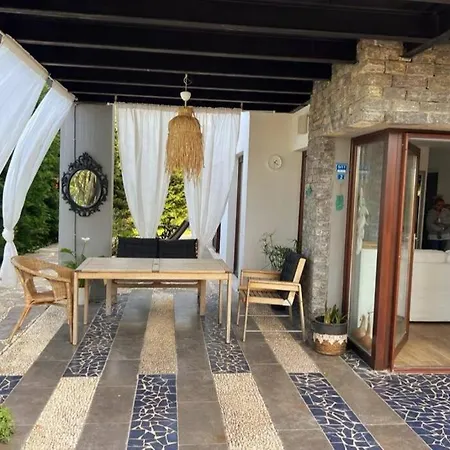 Tuerkbuekue Menegic Evi Apartament *